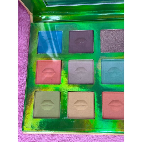 New! Khepri Scarab Volume 35 Eyeshadow Palette Spoiled Lips Cosmetics BNIB BNWT - Picture 7 of 7
